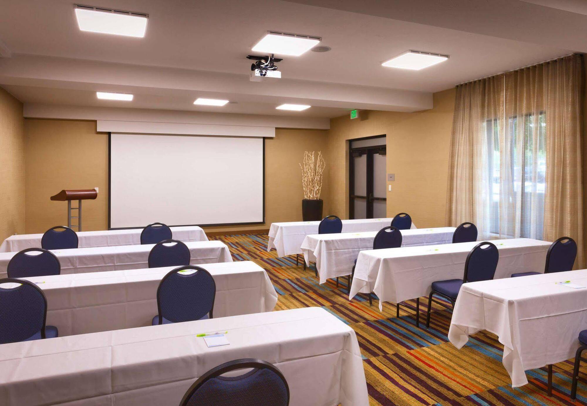 Courtyard By Marriott Salt Lake City Downtown Hotel Exterior photo